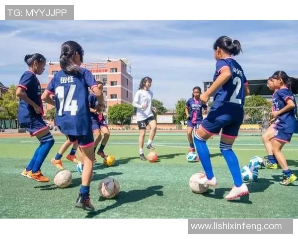 深圳足球队的耐力探秘：如何在激烈竞争中保持不败之地